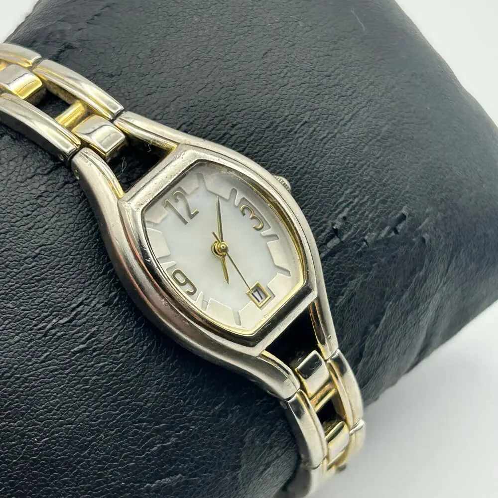 Two Tone Mother Pearl Women’s Fashion Watch Working New Battery